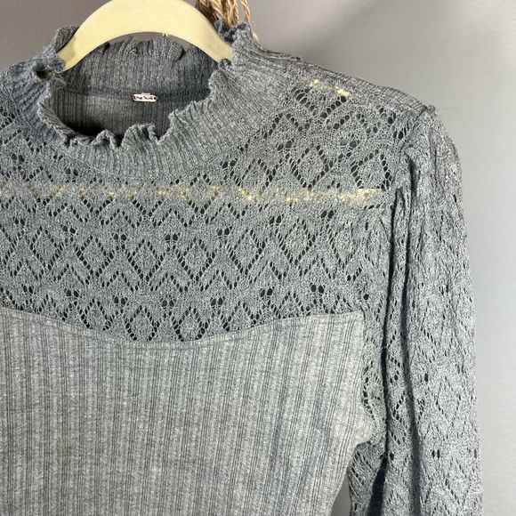 Gorgeous Grey Knitted Blouse - Picture 9 of 11